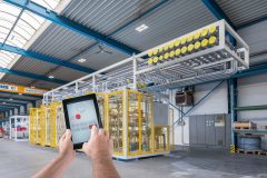 Services, Finanzierung
