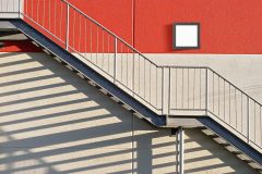 Schattenspiel
treppe, metalltreppe, treppenstufen, architektur, hauswand, zugang, treppengelnder, schatten, fassade, abstrakt, eingang, schattenspiel, abwrts, aufwrts, metall, gelnder, konstruktion, tr, lichtspiel, hoch, schattenwurf, aufstieg, runter, abstieg, rot, eisentreppe, illusion, sttze, stufen, architekturdetail, muster, treppenstufe, linien, abgesttzt