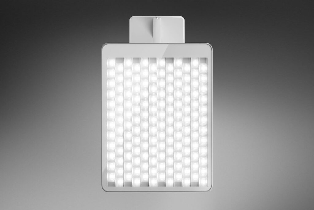Rektangulär vit LED-armatur med tät matris av ljuspunkter skenmonterad för jämnt, energieffektivt och kraftfullt arbetsljus idealisk för kontor och industrimiljöer från PROLJUS AB