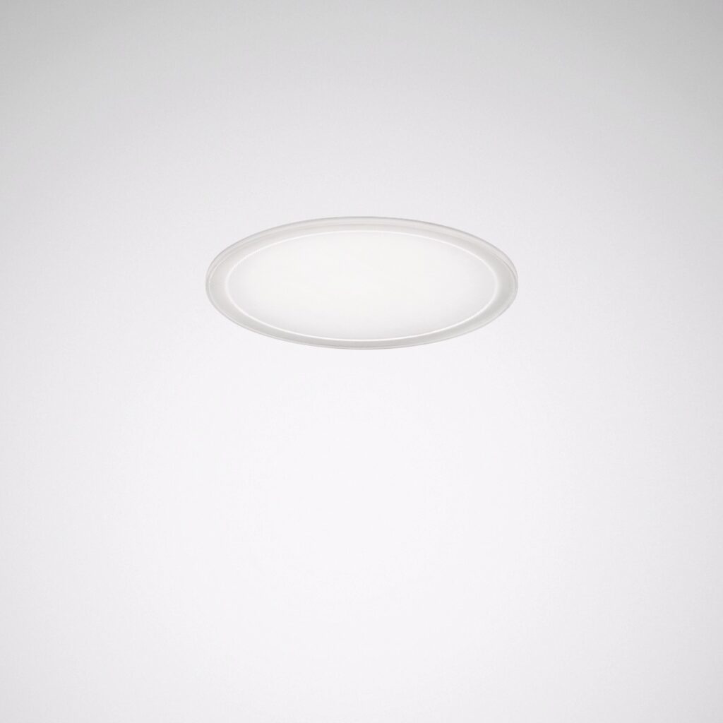 Rund slimmad infälld LED-takarmatur i vitt med jämnt bländfritt sken, energieffektiv, modern och diskret design, perfekt för kontor butik och hem från PROLJUS AB