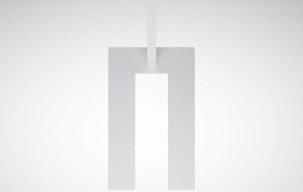 Stilren hängande rektangulär LED-armatur med öppet mittparti som ger jämnt, bländfritt ljus och energieffektiv prestanda idealisk för kontor och butiksmiljöer från PROLJUS AB