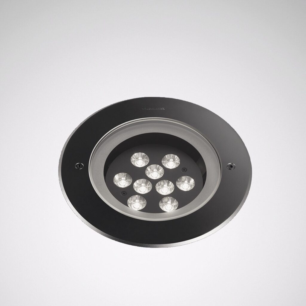 Rund infälld LED-armatur med svart ram och nio lysande LED-enheter i kromad innerring, energieffektiv och robust premiumprodukt från PROLJUS AB perfekt för modern kommersiell och bostadsbelysning