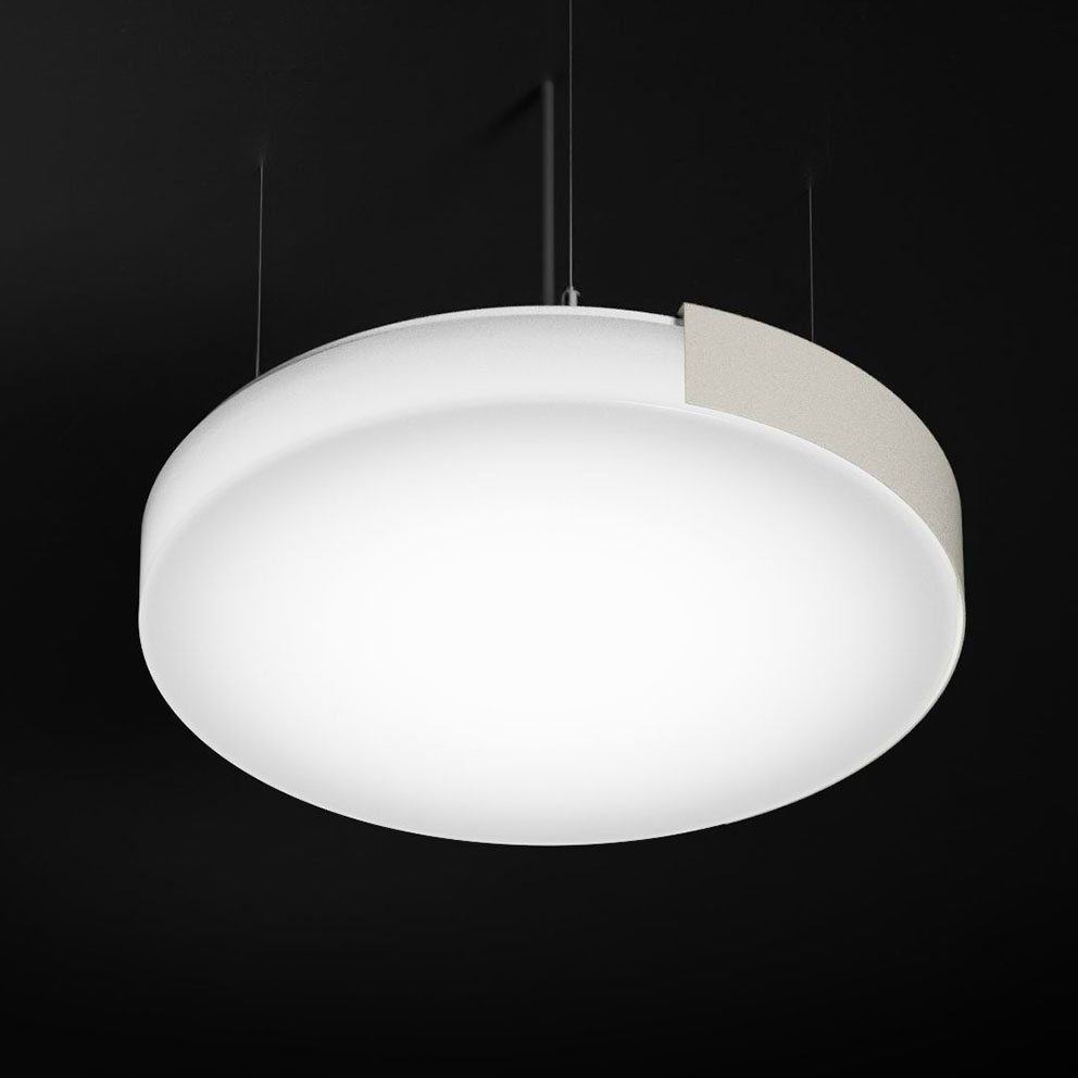 Stor rund upphängd armatur från PROLJUS AB med mjukt jämnt diffust ljus, vit opal skiva och diskret texturerad kant i ljus aluminium, upphängd i tunna kablar mot mörk bakgrund, idealisk för kontor och offentliga miljöer