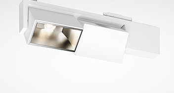 Modern vit takmonterad rektangulär spotlight från PROLJUS AB med justerbar armatur och djup reflektor som levererar riktat, energieffektivt LED‑ljus för butik och kontor