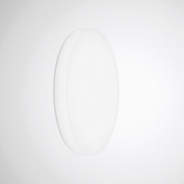 Rund oval vit väggarmatur som ger mjukt och jämnt diffuserat LED-ljus i minimalistisk design perfekt för hem och kontor energieffektiv och lättmonterad från PROLJUS AB