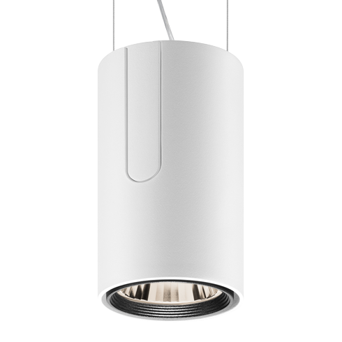 Vit cylindrisk takpendelarmatur med riktad LED-reflektor och modern minimalistisk design från PROLJUS AB, idealisk för energieffektiv och stämningsfull belysning i butik, kontor och showroom