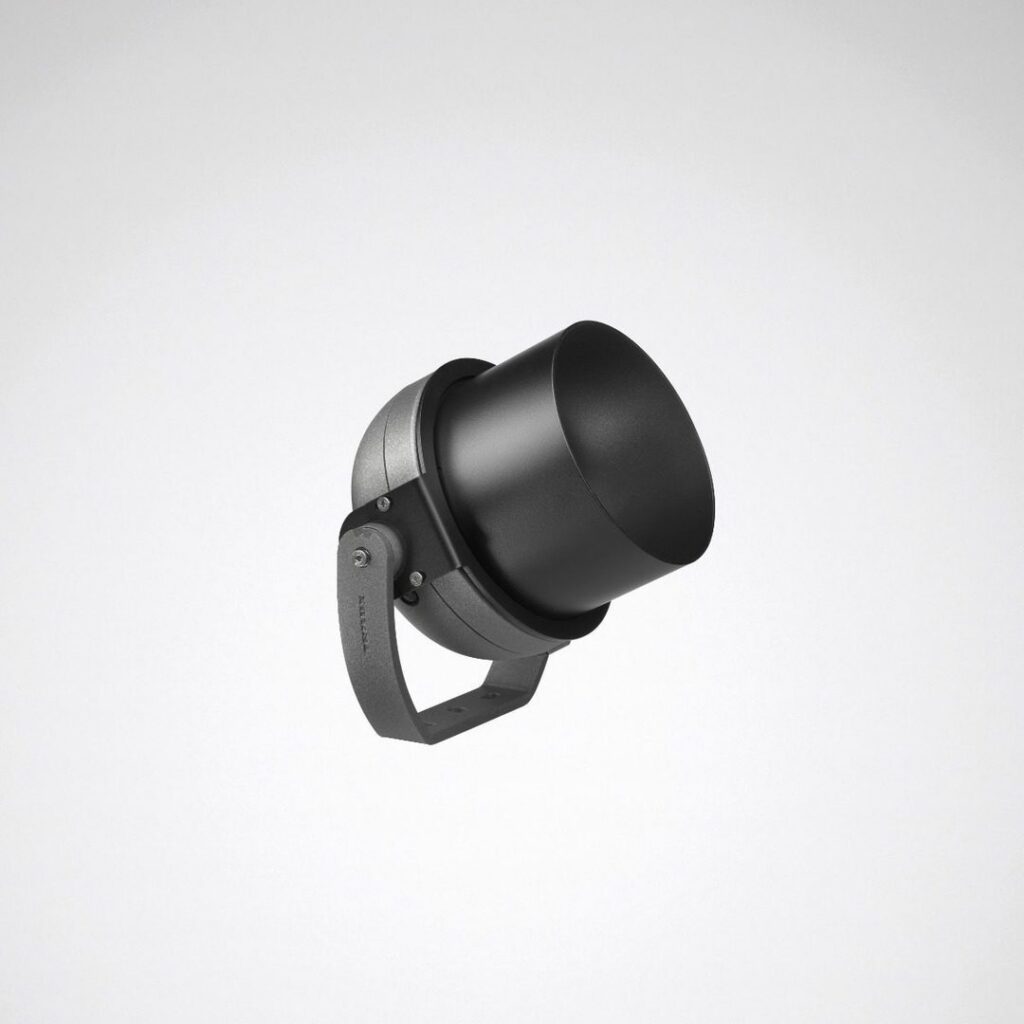 Svart cylindrisk justerbar utomhusspot med robust monteringsbygel i metall, högkvalitativ och väderbeständig armatur från PROLJUS AB perfekt för professionell fasad- och landskapsbelysning