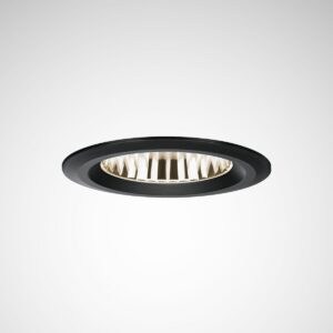 Elegant infälld LED-downlight från PROLJUS AB med svart ram och ribbad reflektor som ger varmt, bländfritt och energieffektivt ljus för moderna interiörer