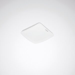 Vit kvadratisk takarmatur med slimmat, modernt formspråk och mjukt diffust LED-ljus perfekt för hem och kontor energieffektiv och premiumkvalitet från PROLJUS AB