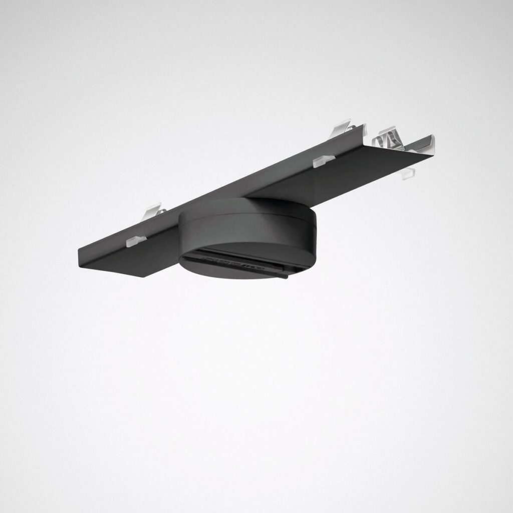 Svart infälld LED-downlight för tak – modern, rektangulär armatur med runt ljushus för diskret belysning.