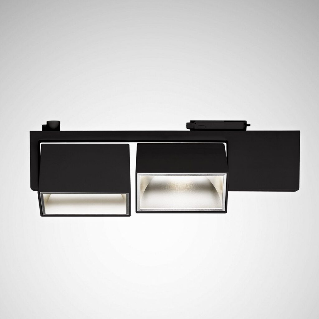 Svart skensystem från PROLJUS AB med två rektangulära riktbara LED-armaturer, modern minimalistisk design, energieffektiv och bländfri belysning idealisk för butik, kontor och utställningar